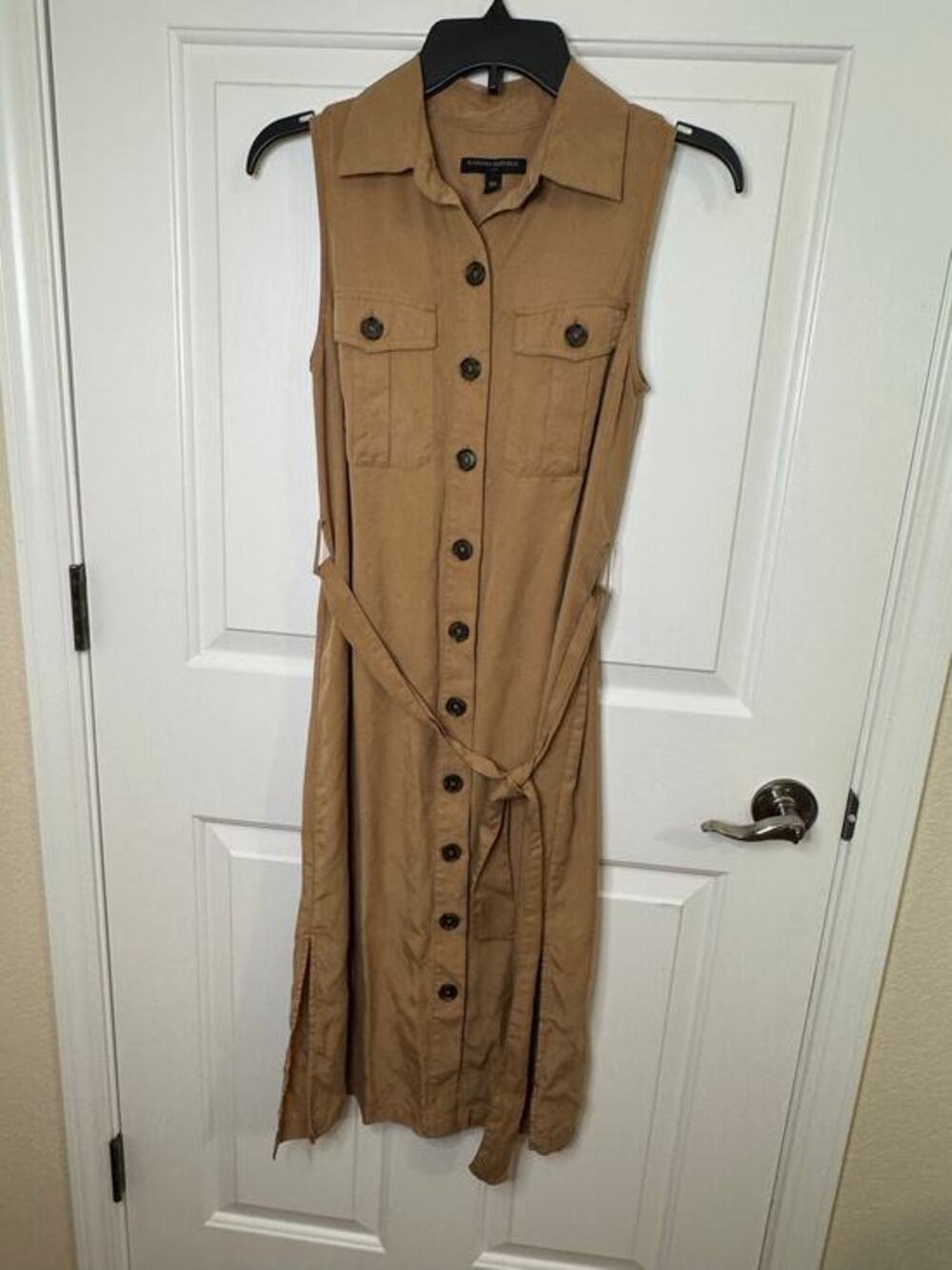 Banana Republic Sleeveless Safari Midi Shirt Dress Button Down Tan Khaki XS